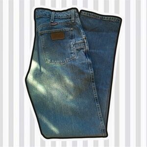 Vintage wranglers relaxed cowboy fit 32x36